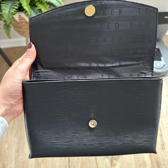 Black Clutch - Picture 2 of 2